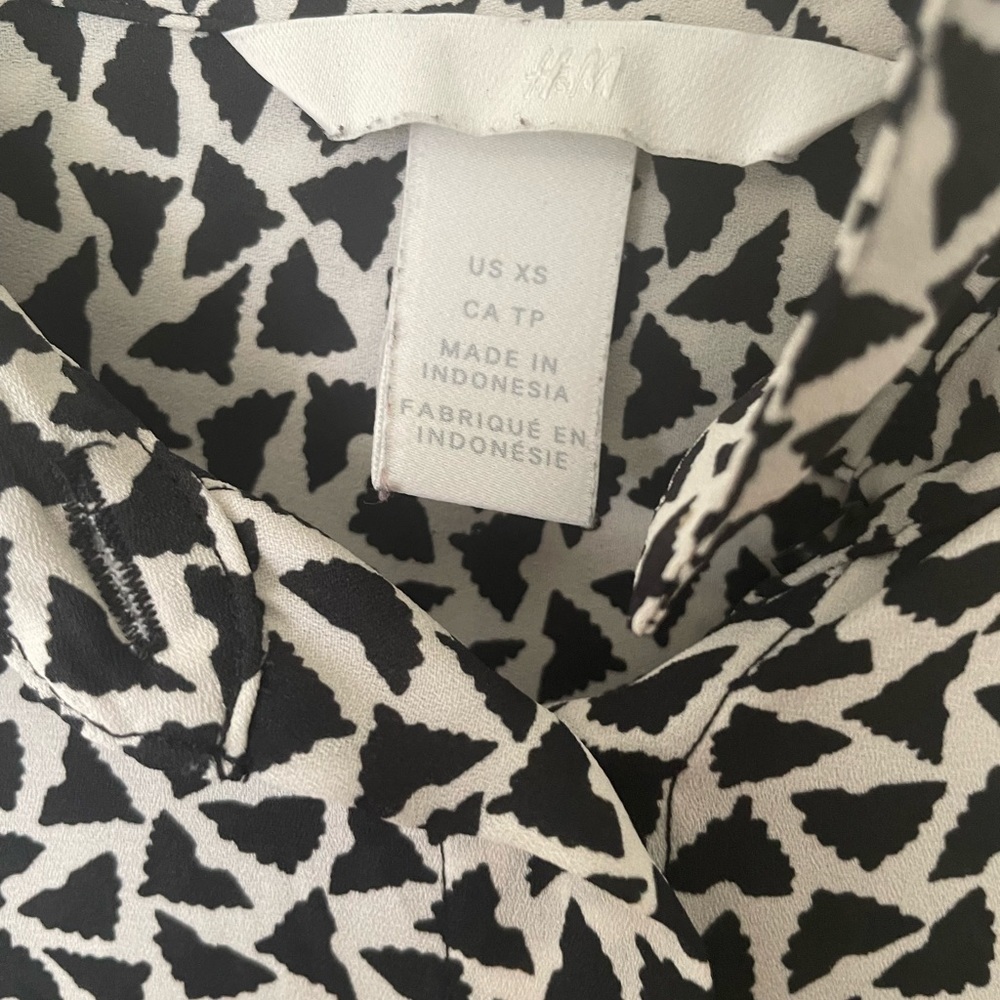 H&M blouse - Picture 4 of 4